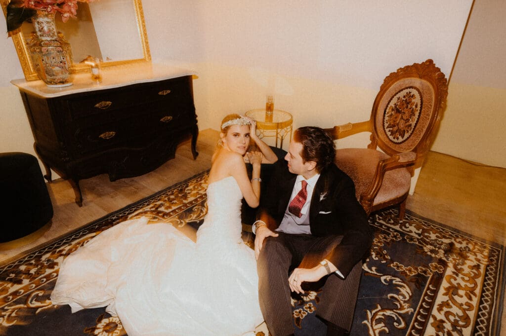 moody atmosphere end of night wedding photo by paulina bichara