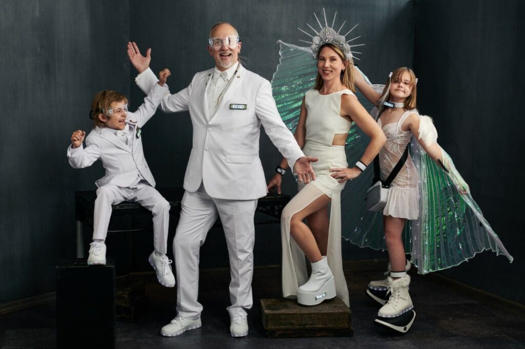 Family portrait of astronaut Richard Garriott, his wife and kids.